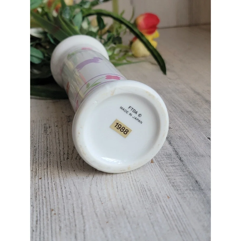 FTDA‎ japan vase Easter faux tulip rabbit vintage flower home decor